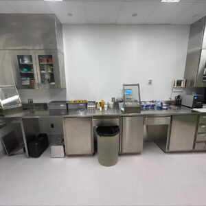 Mobilier de laboratoire blindé sur-mesure